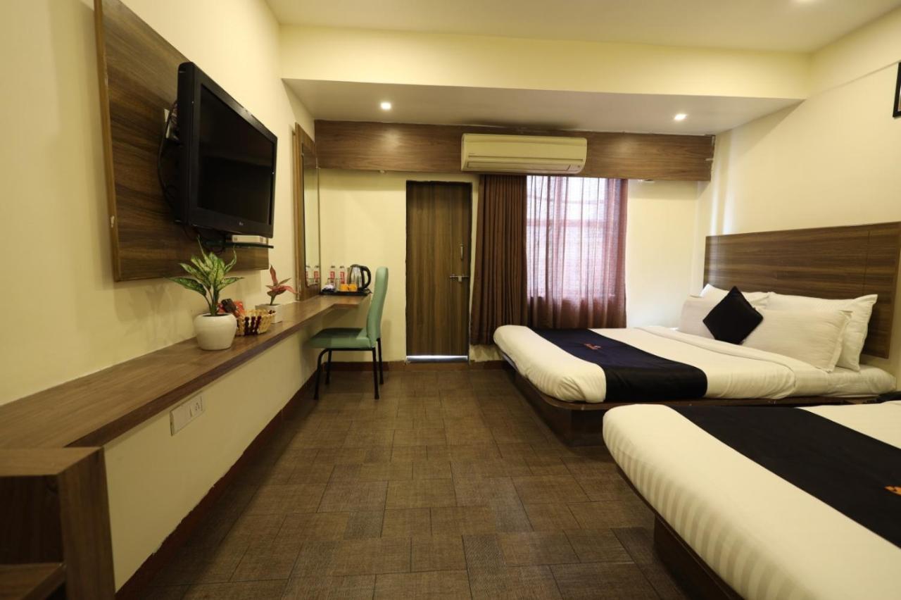 Saish Hotel เชอร์ดี ภายนอก รูปภาพ