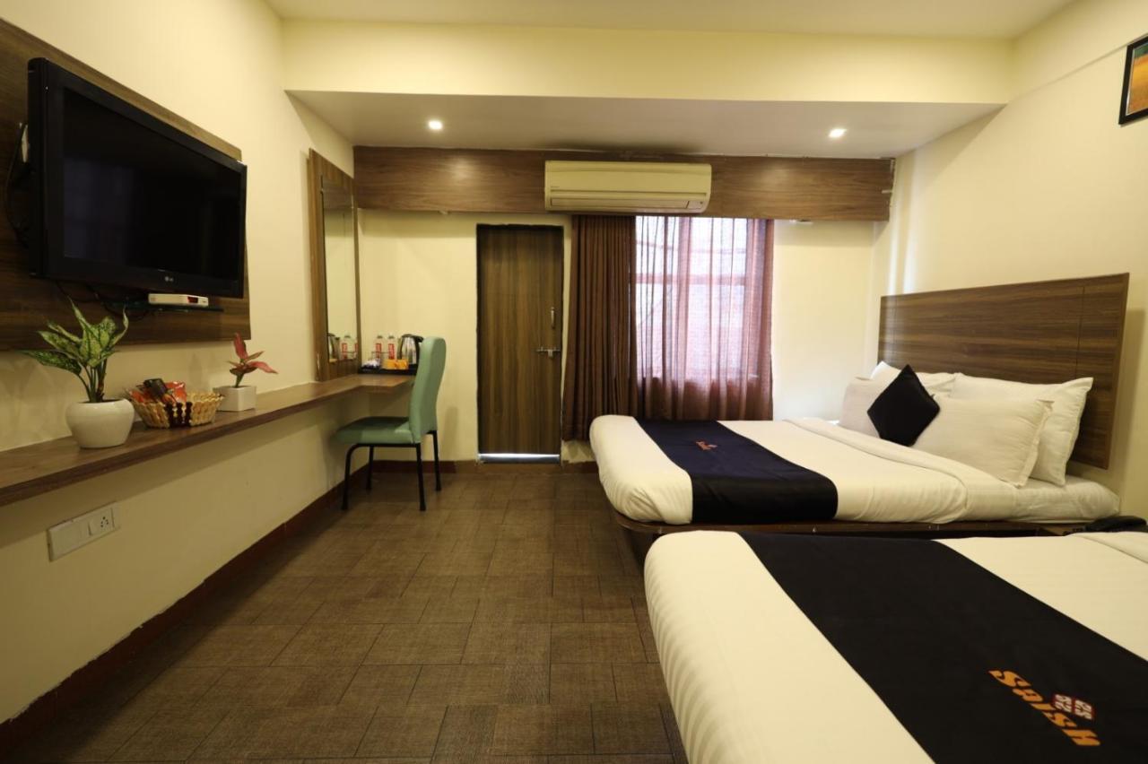 Saish Hotel เชอร์ดี ภายนอก รูปภาพ