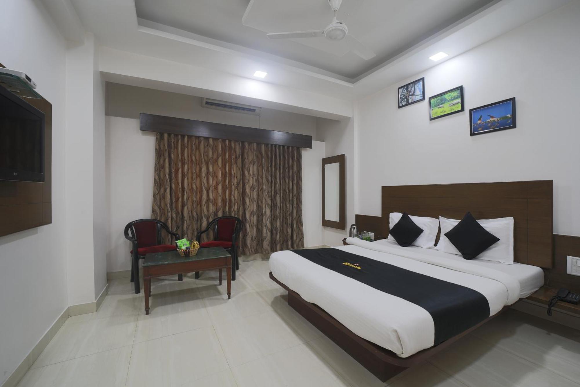 Saish Hotel เชอร์ดี ภายนอก รูปภาพ