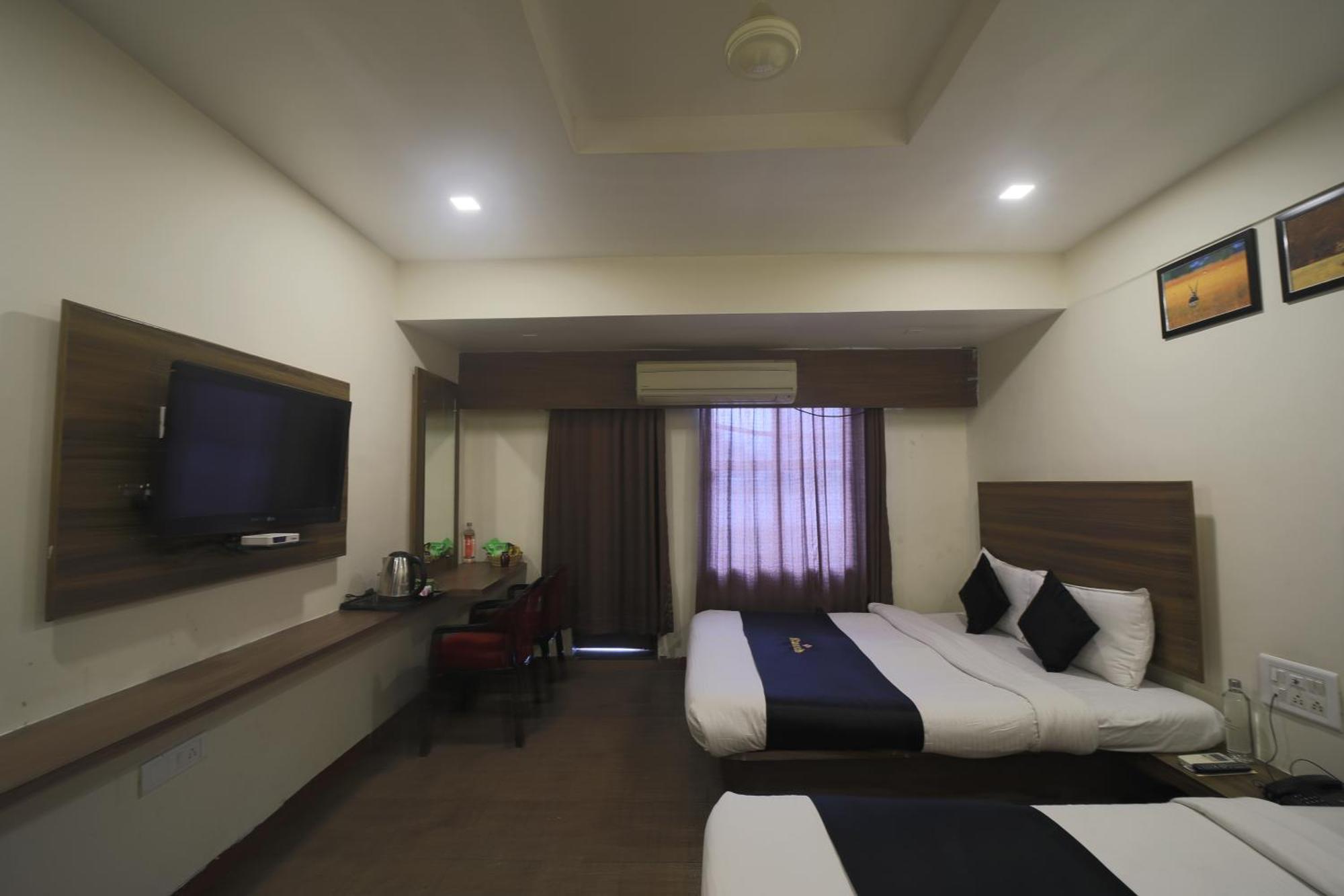 Saish Hotel เชอร์ดี ภายนอก รูปภาพ