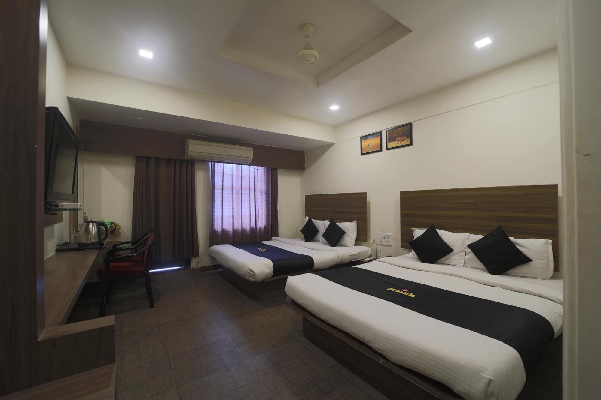 Saish Hotel เชอร์ดี ภายนอก รูปภาพ